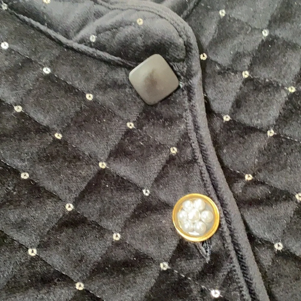 5 for $25‎ Quilted velvet jacket black, sequined